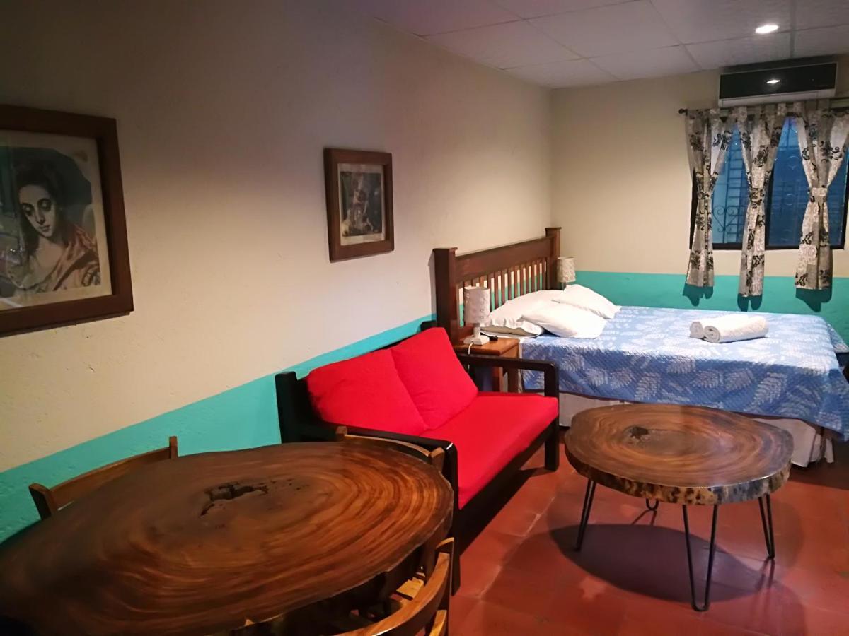 Hostal Harvest House León Eksteriør bilde